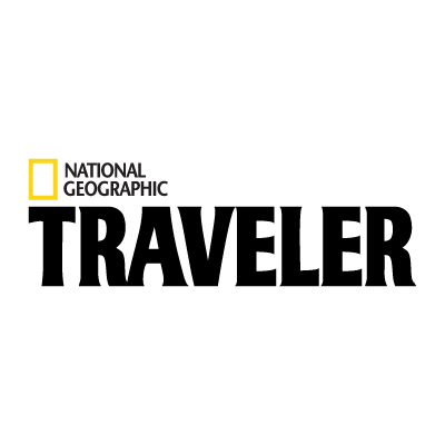 hotel bohinj Logotip National Geographic Traveler z rumenim pravokotnikom ob besedah National Geographic v črni barvi nad besedo TRAVELER v krepkih velikih črkah na beli podlagi.